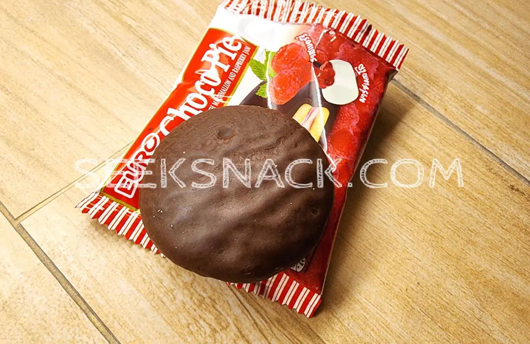 Euro Choco Pie Brand Chocolate Pie With Masrshmallow and Raspberry Jam