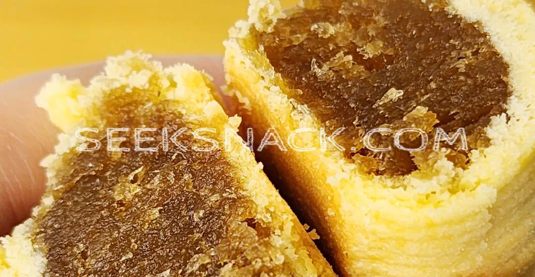 Alice’s Pineapple Pastry filling of pineapple jam