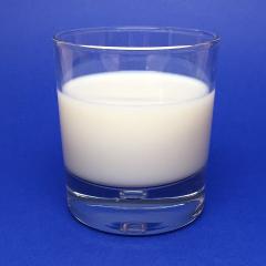 A glass of cow's milk