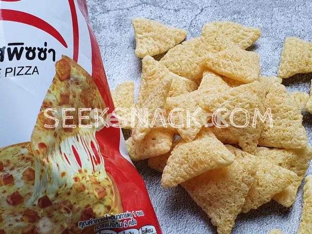 Lay’s Play 3D Shape Potato Snack Cheese Pizza Flavor