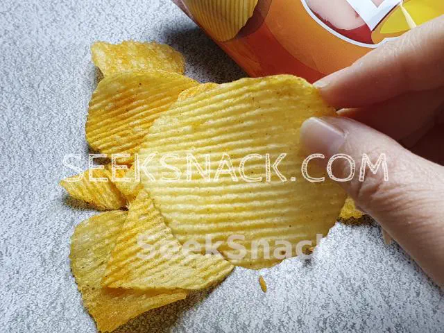 Lay’s Rock Ridged Potato Chip Extra Barbecue Flavor